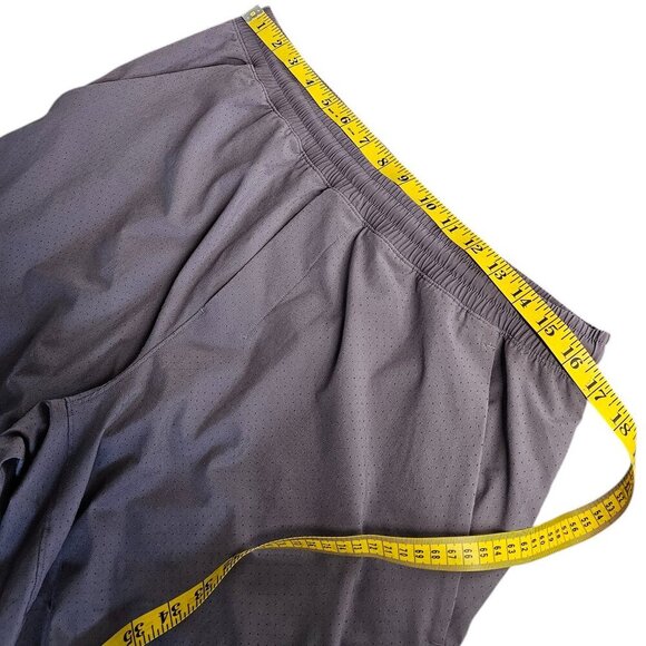 Lululemon Mens Pace Breaker Short, Lined Perforated 9" Graphite Purple, Size XL - Picture 4 of 8